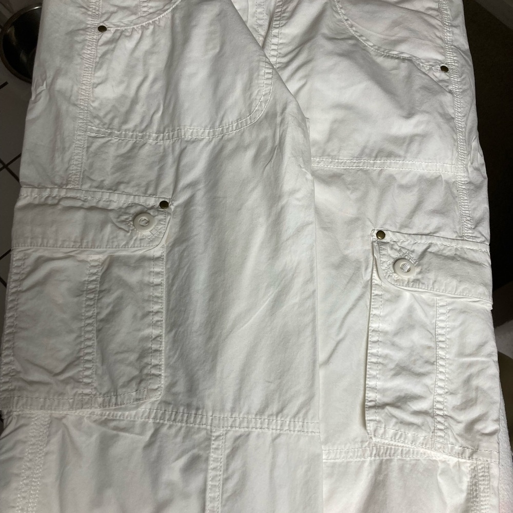 Zara White Capris with Pocket Detail